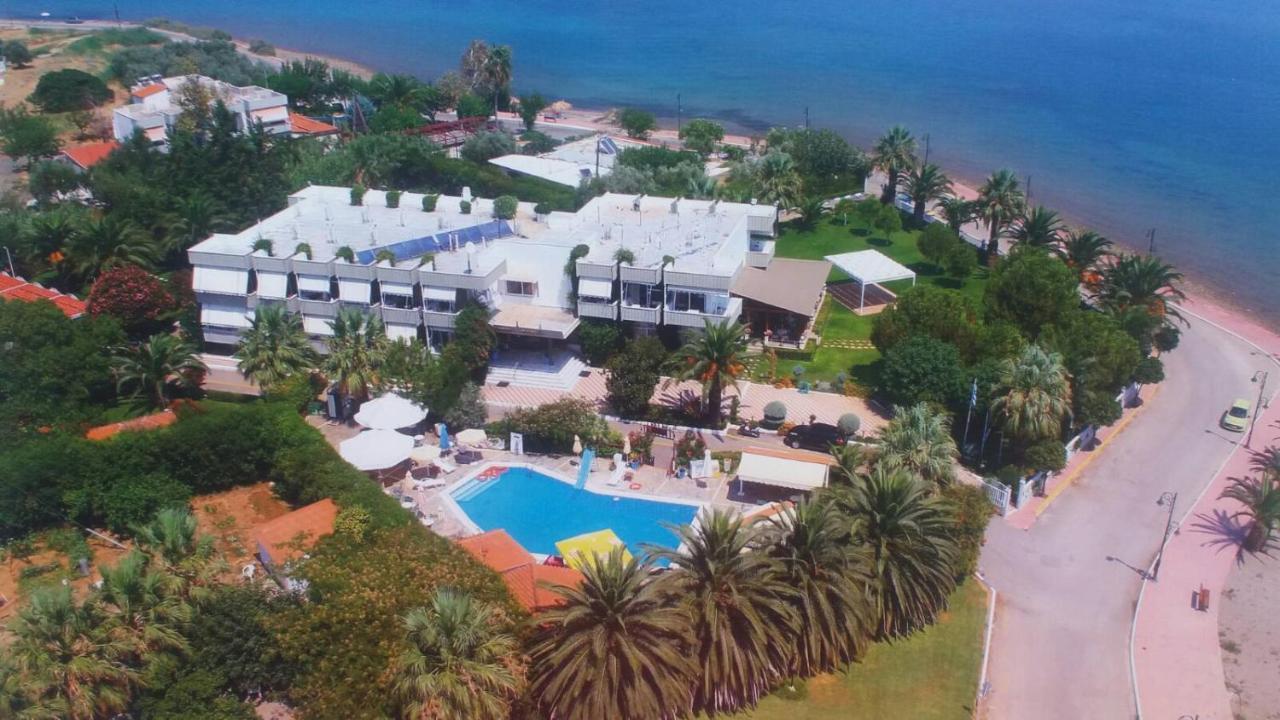Batis Hotel Livanatai Bagian luar foto