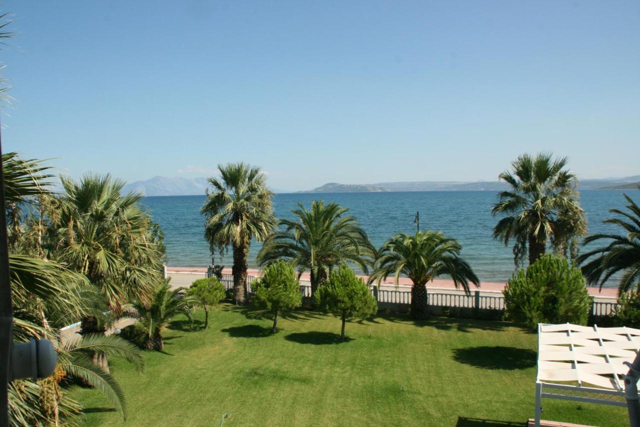 Batis Hotel Livanatai Bagian luar foto