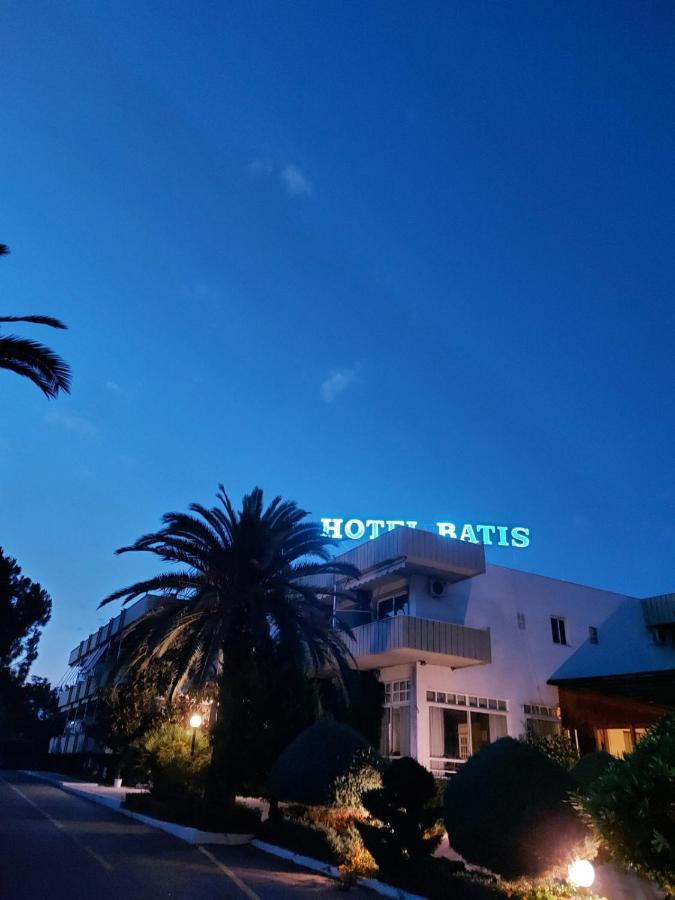 Batis Hotel Livanatai Bagian luar foto