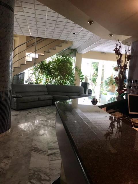 Batis Hotel Livanatai Bagian luar foto